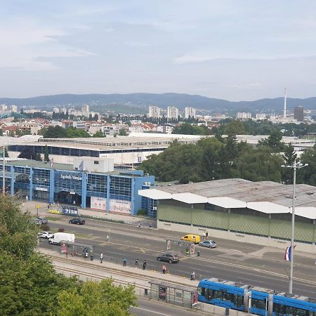 Apartman Lana ,Froudeova Ulica 3 Nasuprot Zg Velesajma Apartment Zagreb Exterior foto