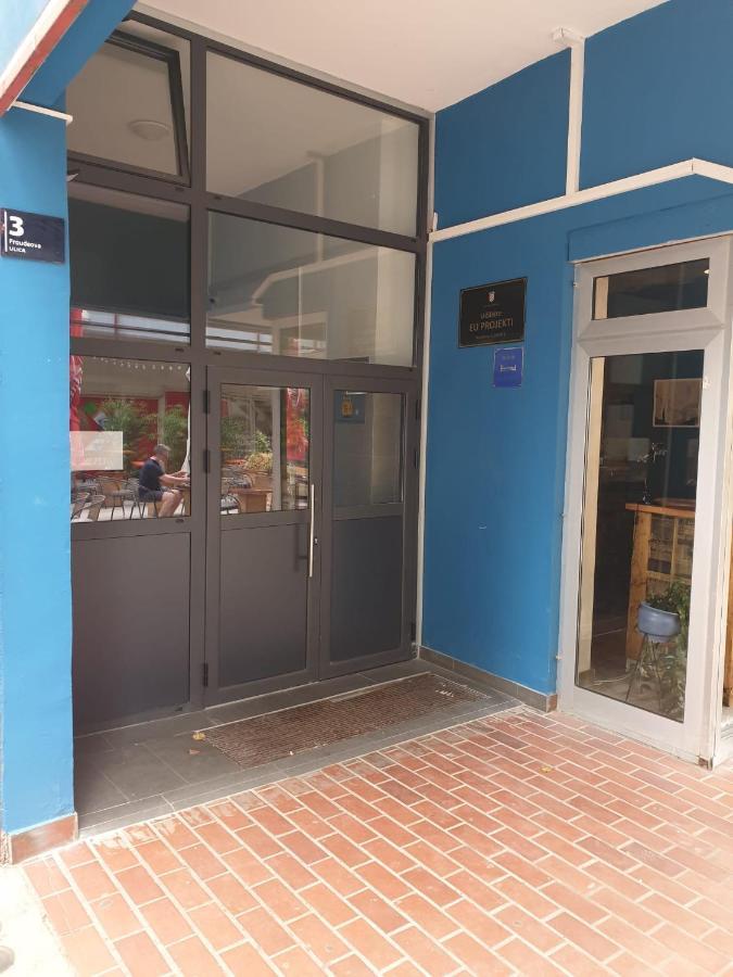 Apartman Lana ,Froudeova Ulica 3 Nasuprot Zg Velesajma Apartment Zagreb Exterior foto